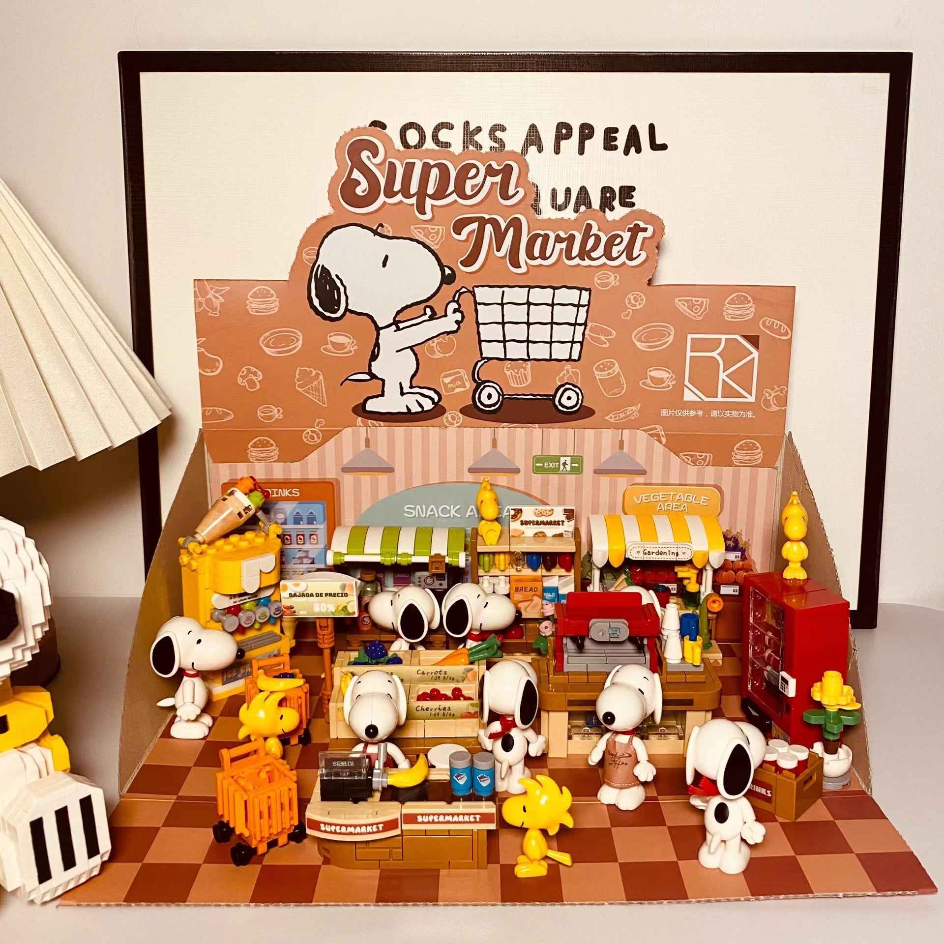Blind Box Series Snoopy supermarket random 8 Packs Mini Shop View